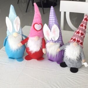 All 4 Domes With Pointed Hat.